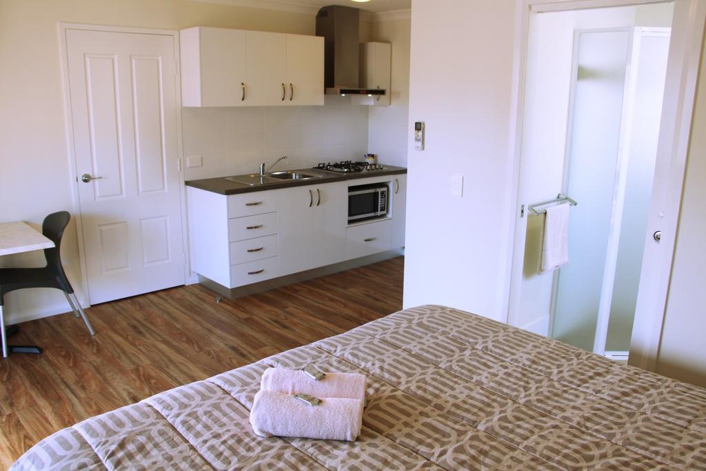 Big4 Bunbury Riverside Holiday Park Eaton Exteriör bild