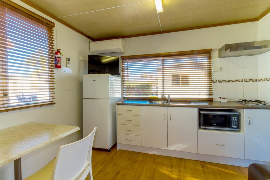 Big4 Bunbury Riverside Holiday Park Eaton Exteriör bild