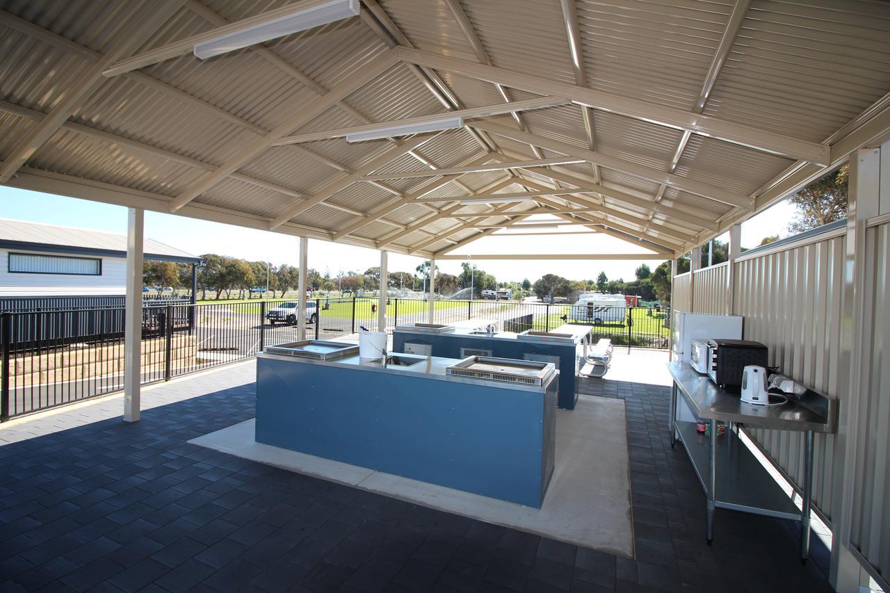 Big4 Bunbury Riverside Holiday Park Eaton Exteriör bild