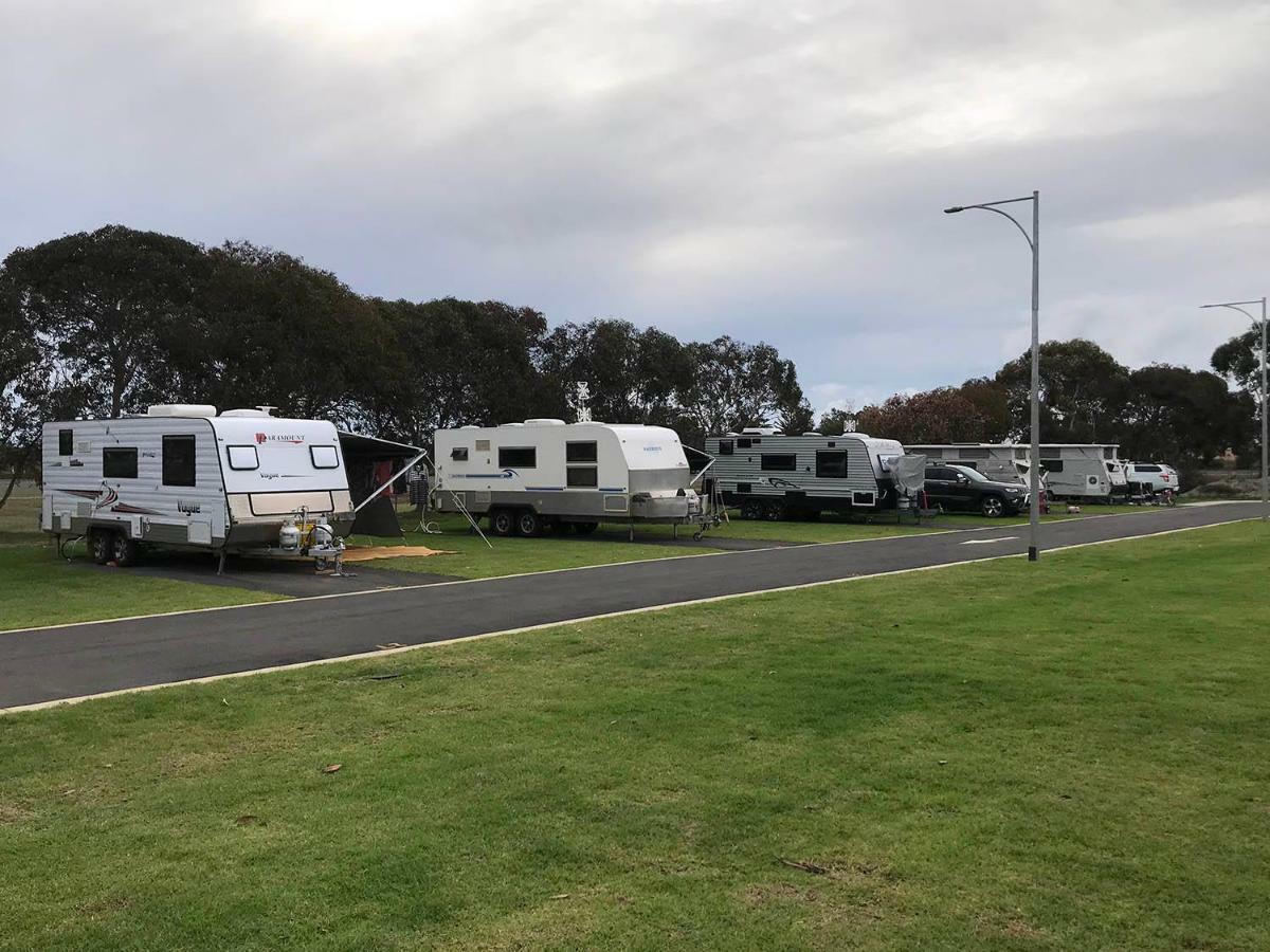 Big4 Bunbury Riverside Holiday Park Eaton Exteriör bild